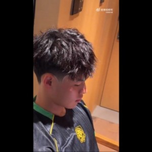 BOB半岛-博主：国安球员邓捷夫刚刚抵达法国，将加入U19国青阵容
